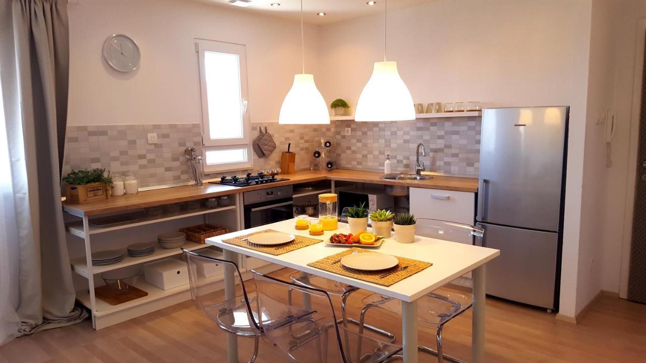 Skenza's loft 68m2 Split Bagian luar foto
